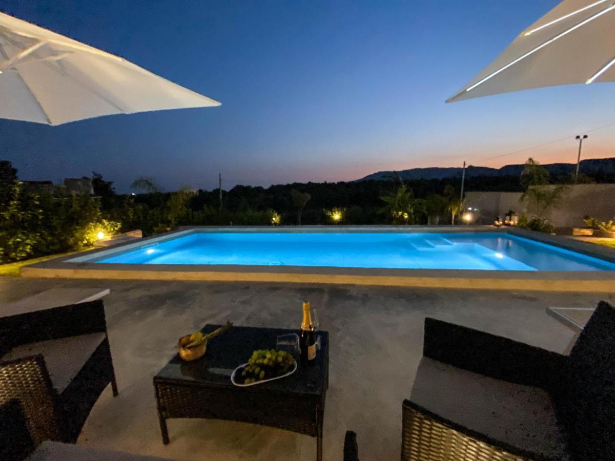 Villa Lucia With Salt Pool Фонтане-Бьянке Экстерьер фото